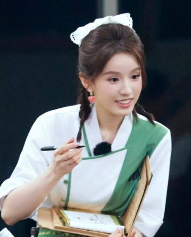 原创            黄晓明这回真破防了！中餐厅十年首亏本，竟被一人直接拖惨