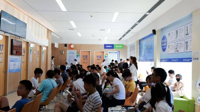 东莞爱尔眼科医院8万例“无镜”防控实践，助力儿童青少年近视防控精准施策(图6)
