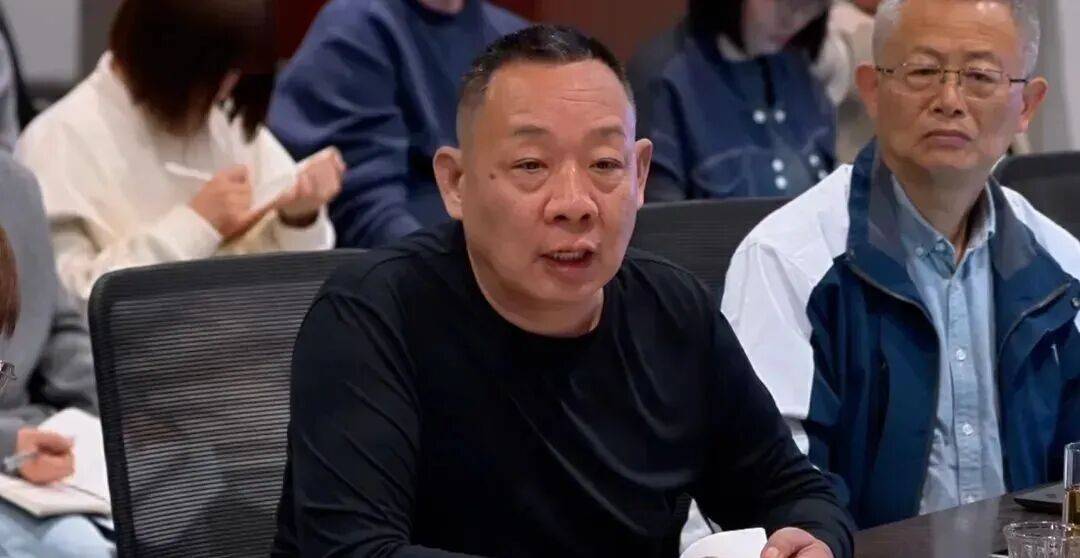 于东来回应关闭胖东来生活广场店，因早年租约失误造成租户租金失衡，门店盈利上亿仍闭店，如何看待他的选择？