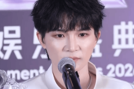 周深王源TMEA盛典大放异彩 张峻豪尊称TFBOYS为音乐前辈