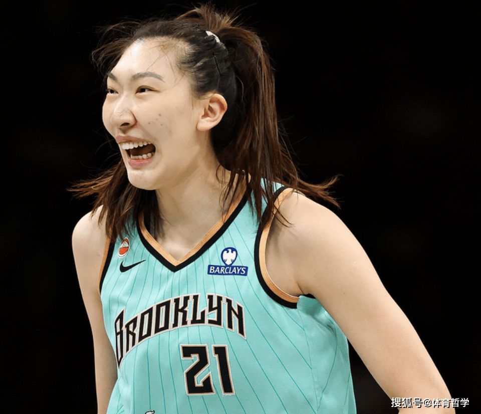 厉害！17分钟轰19分5板，2米11中国女篮球员闪耀WNBA