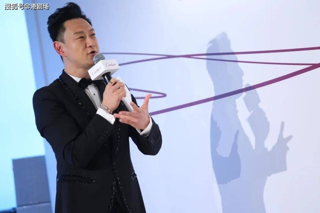 TVB「铁脚」司仪服务36年宣布离巢!从主持台庆到拒绝躺平封面图