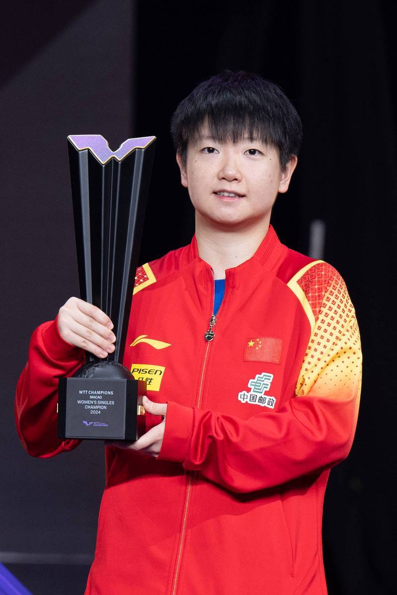 孙颖莎退出，王曼昱官宣，首登世界第1，年龄最大，终结莎莎50月纪录