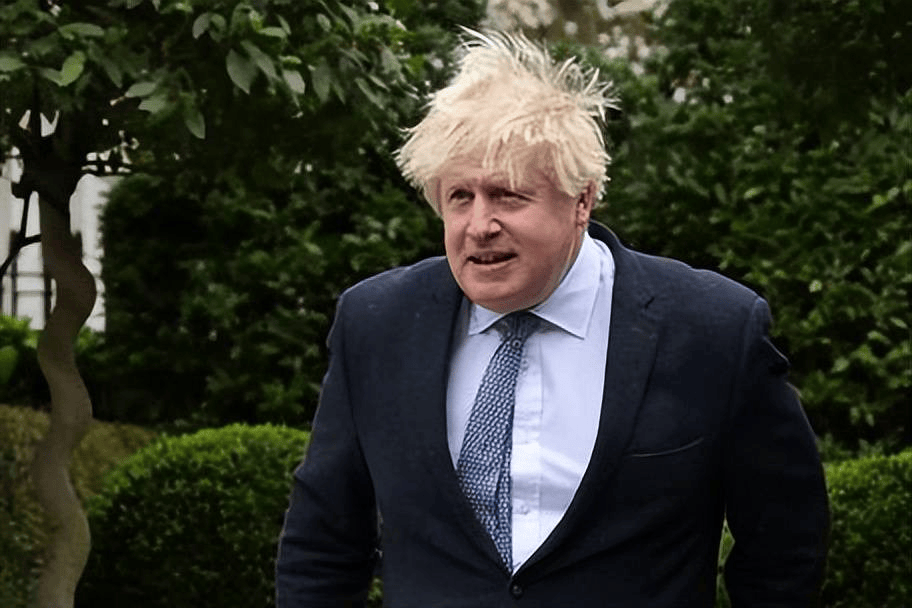 求锤得锤！英国前首相在乌克兰差点被炸死，英国后院起火，美国还不忘浇油