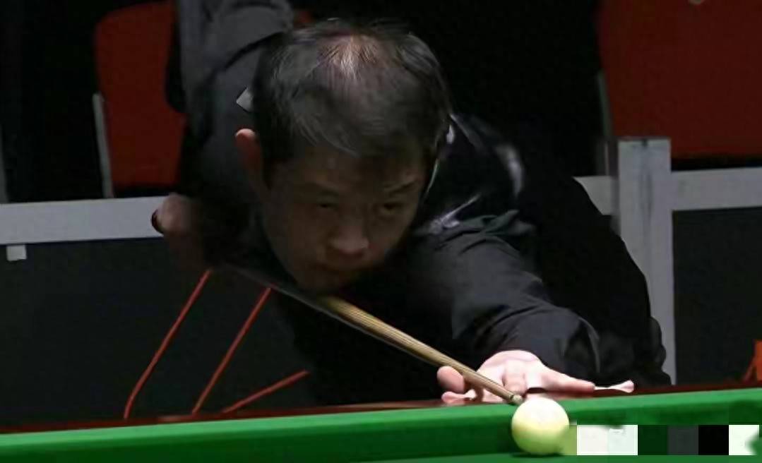 斯诺克19日晚战报 赵翰洋3-0遭墨菲6-4翻盘 斯佳辉常冰玉齐剃光头