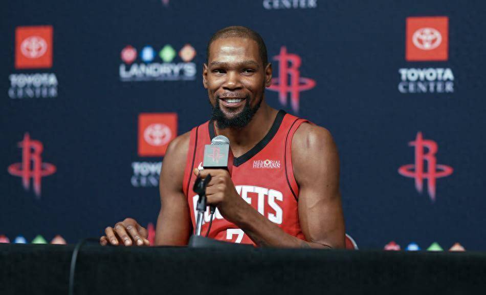 9月23日:新赛季预热!NBA官宣媒体日日程:火箭凌晨率先亮相