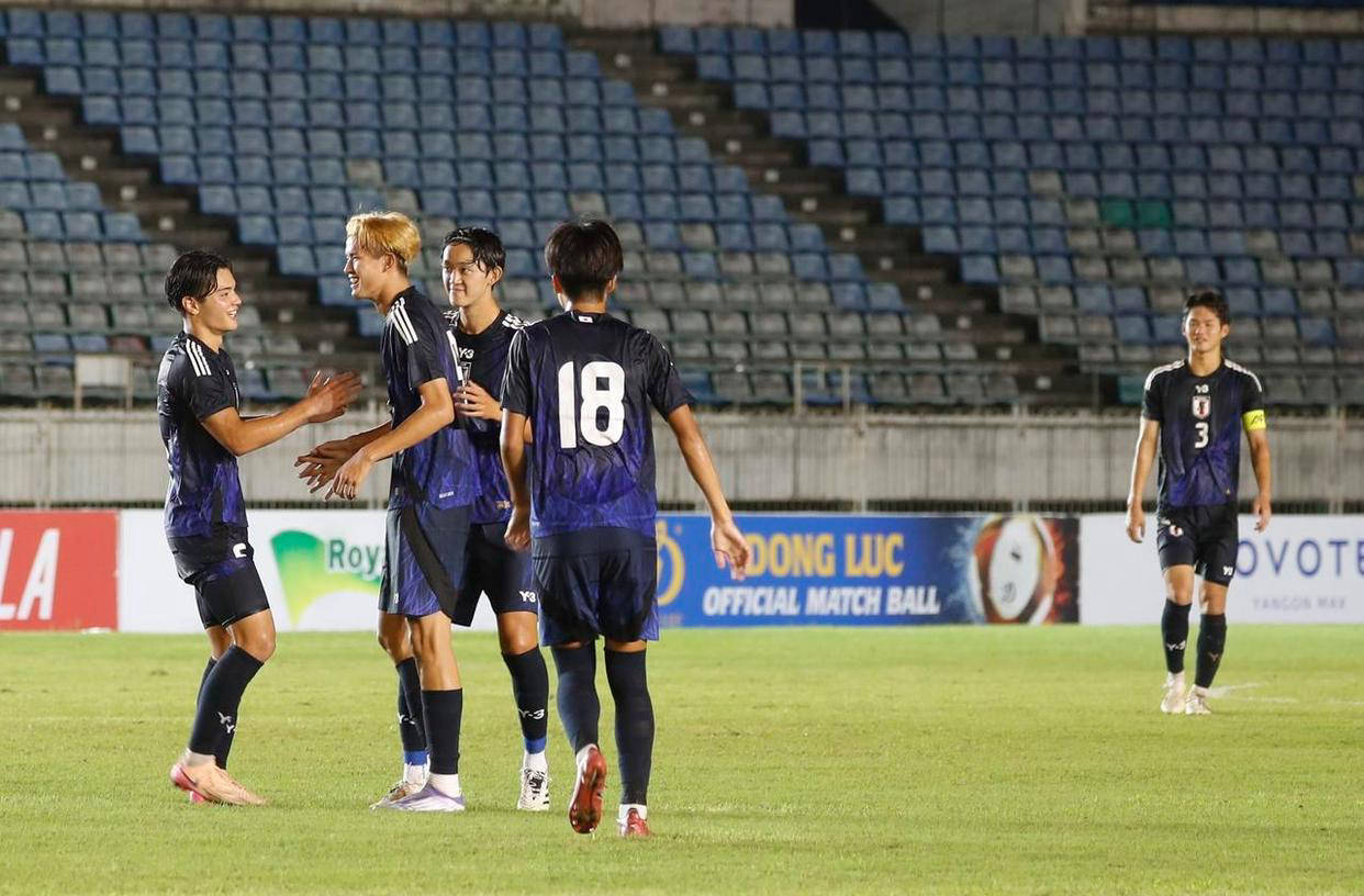 日本3-0战胜泰国,成功晋级亚运男足八强,顺利避开中国队