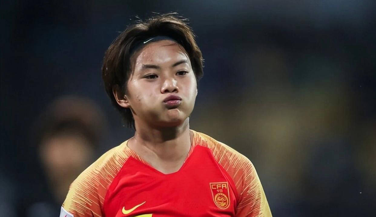 中国女足对阵越南女足首发预测：吴海燕坐镇，王霜领衔，王妍雯冲锋
