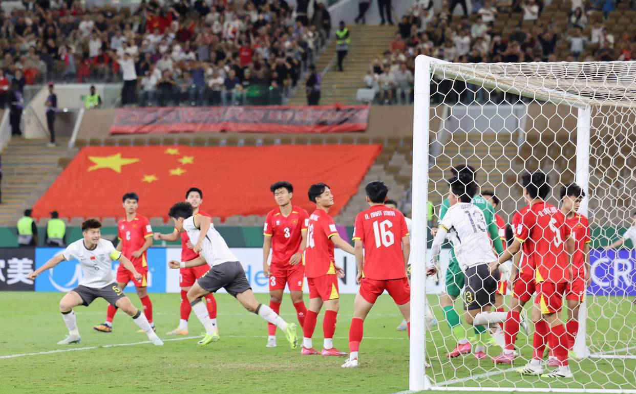 3-0！U23国足闯入亚运半决赛，徐彬前途未卜或将回归中超
