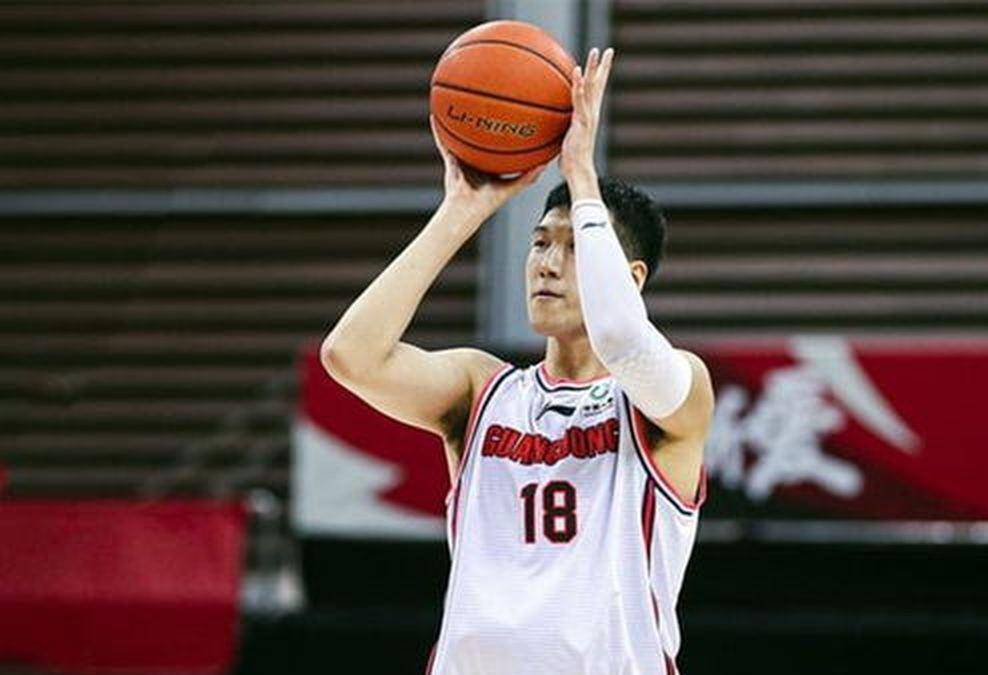 广东东阳光十月赛程出炉：7场4客场，硬刚广厦上海，萨姆纳回归磨合定基调，开局体能成首考