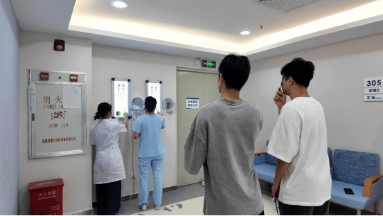 湾区医疗融合 澳门兄弟跨城赴中山爱尔摘镜圆梦(图3)