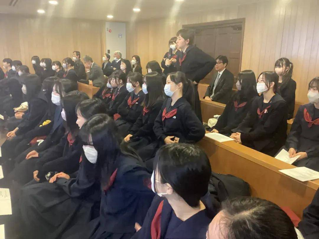 请输入图片描述