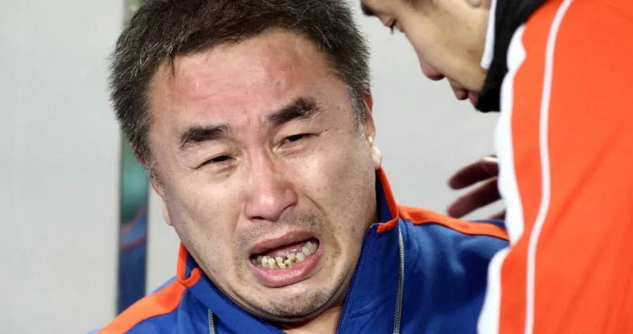 青岛海牛降级：乔伟光的雄心壮志未能实现，记者质疑俱乐部未来