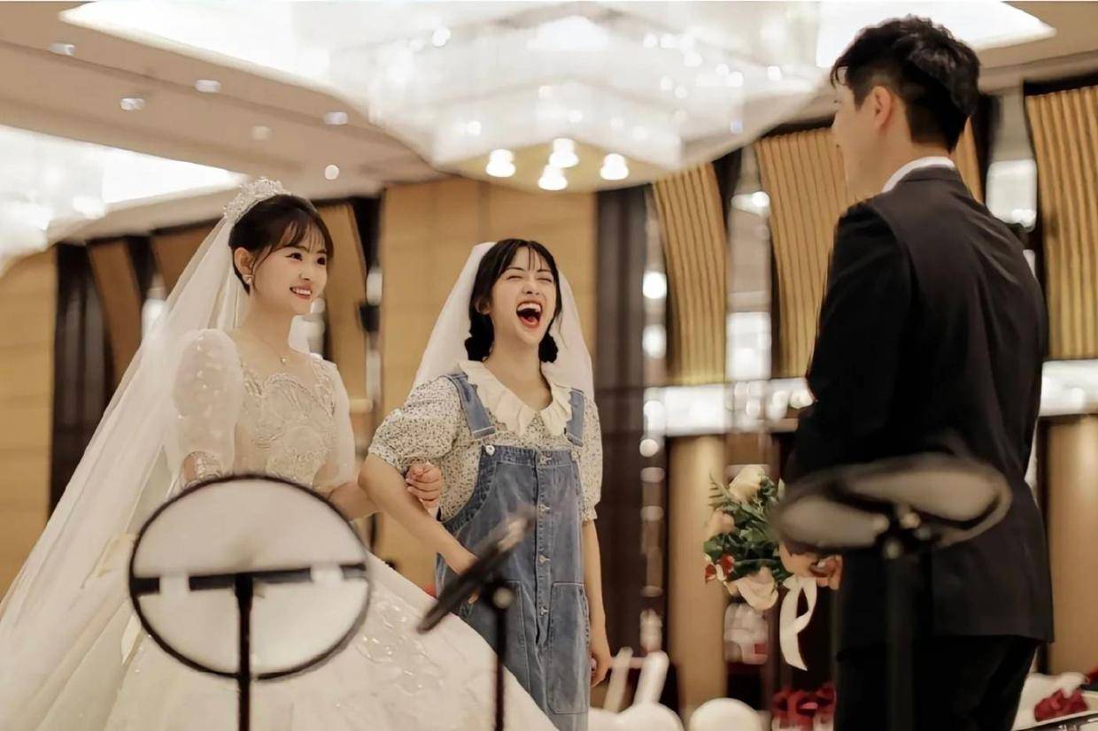 沈月密友翁小雯公开离婚原因：难以承受与解决之事致关系终结