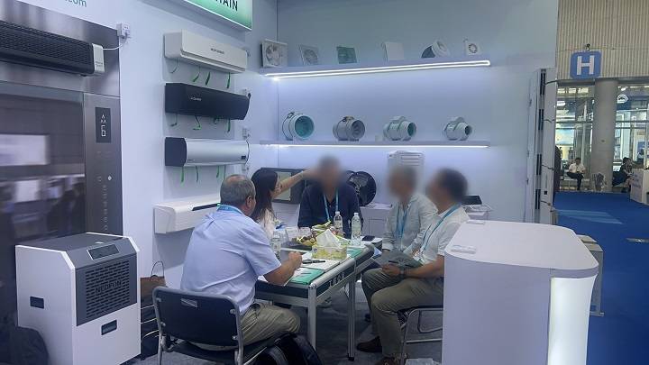 以“空气之智”链接全球——绿岛风风起广交会(图4) 以“空气之智”链接全球——绿岛风风起广交会(图4)
