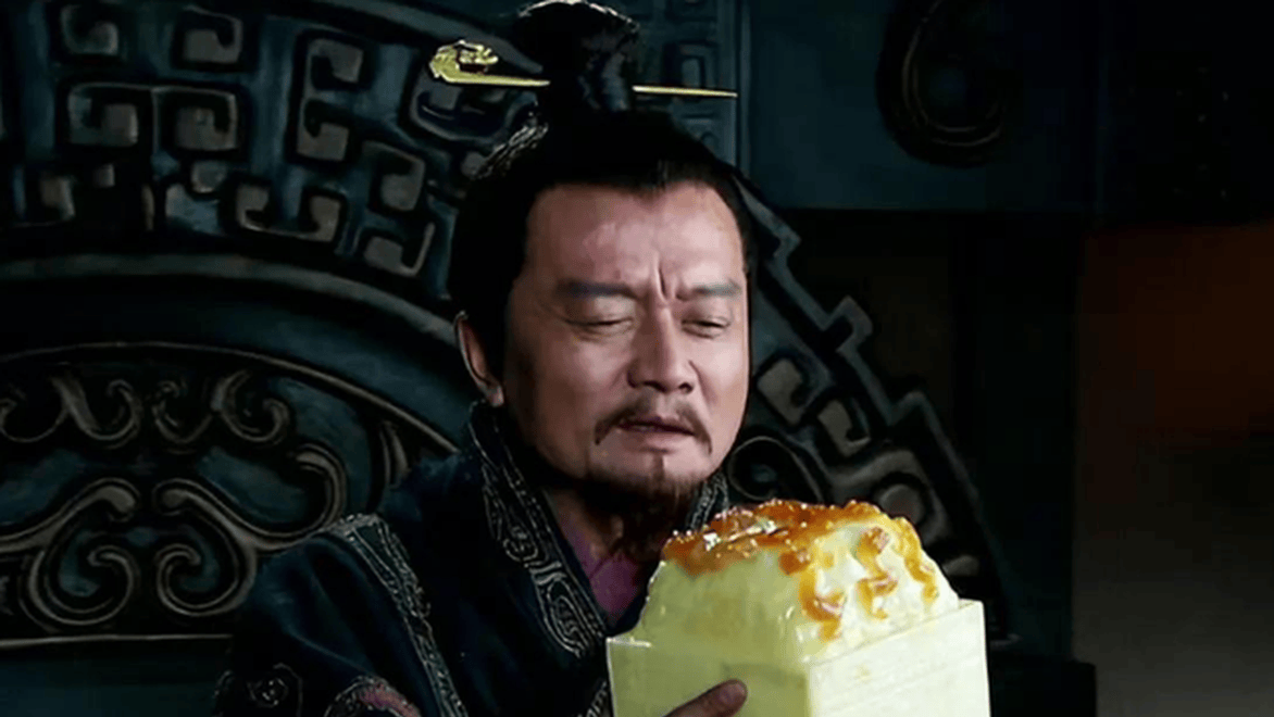 东汉末年，袁术率先称帝，为何会走向败亡？