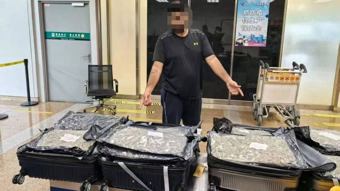 “借道”中国转运70公斤毒品，辩称仅为“过境”未对中国境内造成伤害，2名外国人获刑，附加驱逐出境；检察机关：一律依法严惩