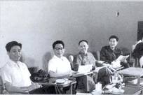 他曾任上海警备师师长，1976年参与武装叛乱，如今107岁仍健在