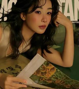 43岁的唐嫣和34岁的杨紫同刊对打，85花与90花的差距一眼就看出