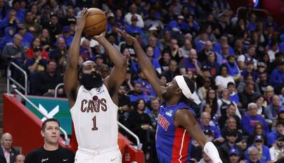 NBA-骑士VS活塞 哈登跳投