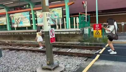 女子闯入港铁轨道拍照打卡，港铁：已报警
