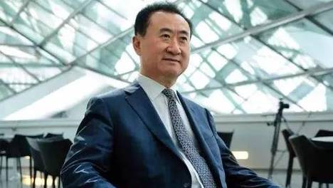 中和正道：商业巨擘王健林的债务困境