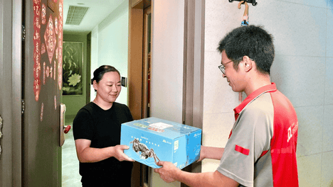 阳澄湖大闸蟹正式开捕，京东快递送达首批开湖蟹