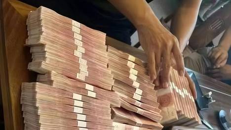 突发！中国30万亿元存款第一城诞生