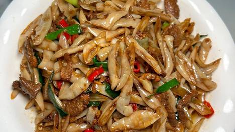 白辣椒炒肉：咸香鲜辣超下饭