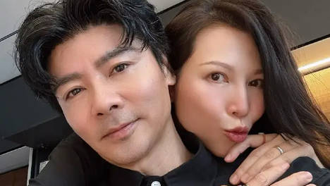 蔡少芬晒合照为老公张晋庆生 贴脸亲吻相伴24年恩爱如初