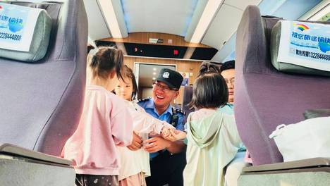 铁道线上的“张思德警组”：把“为人民服务”写在万里铁道线上