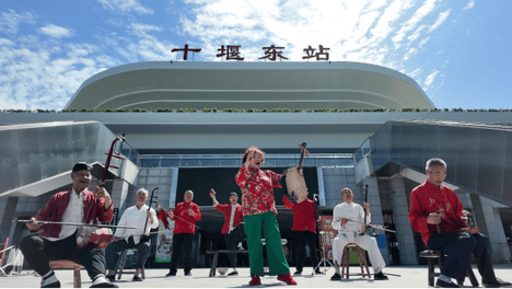 西武高铁开通在即，十堰文旅最受益同时，如何避免被大城市虹吸？