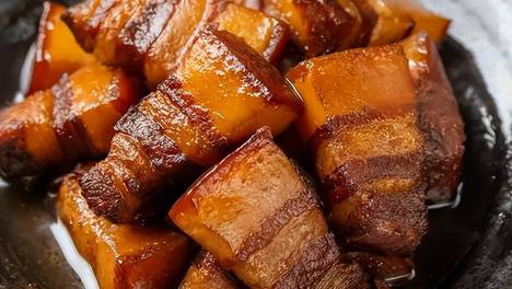 炖猪肉不出错，这样炖香到舔盘子，记住这几个香料！