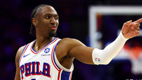 NBA高管警告：马克西与VJ需谨慎应对詹姆斯的影响，可能制约发挥
