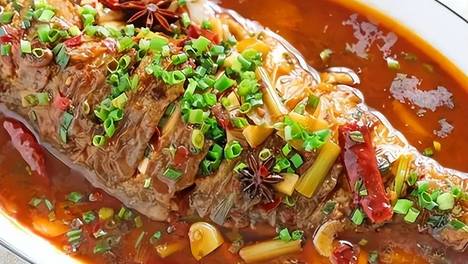 清炖鱼别只会放姜！加这几种香料，汤鲜到舔碗，肉嫩不柴