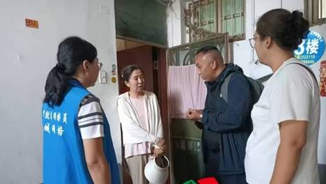 任城古槐街道：房顶漏水扰民心 网格员解忧暖人心