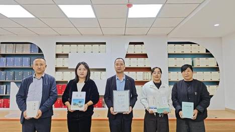 深耕本土阅读 丰盈馆藏书香 ——康乐县图书馆举办本土文学书刊受赠仪式