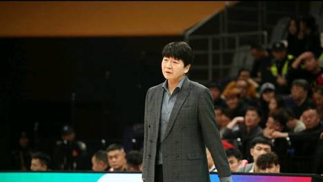 山东男篮两连胜，班顿17+4 法耶11+11双双爆发，国内引援败笔浮现