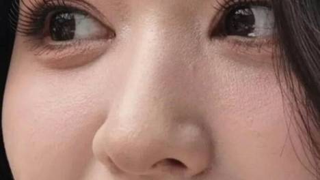 王楚然活动写真曝光，变身清纯女神，碎花长裙尽显温婉氛围感