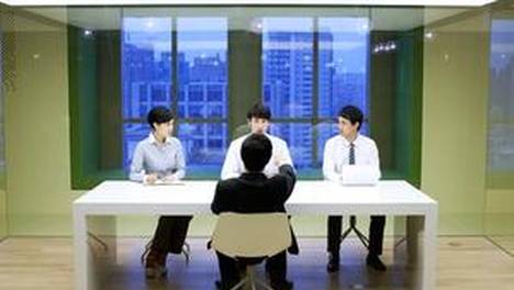 会议上领导突然沉默5秒，聪明人已经开始做笔记