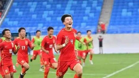 U16国足0-3不敌乌兹别克 2010年龄段队伍实战中寻找差距