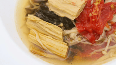 三伏开胃素菜 | 腐竹素酸汤，清爽解腻，鲜香味美超下饭