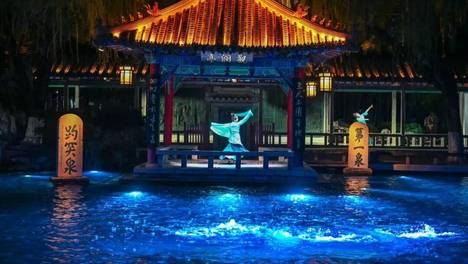 昼夜好戏轮番登场！泉水与名士文化在济南天下第一泉景区鲜活绽放