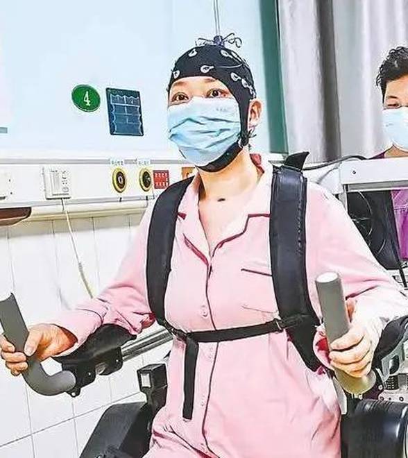 国内首例，脑机接口助脑瘤患者重生