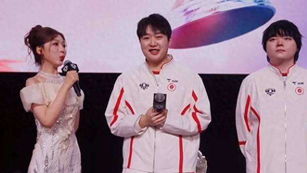 TES让二追四淘汰EDG，书源选错英雄都能赢，小七放话要报恩AG