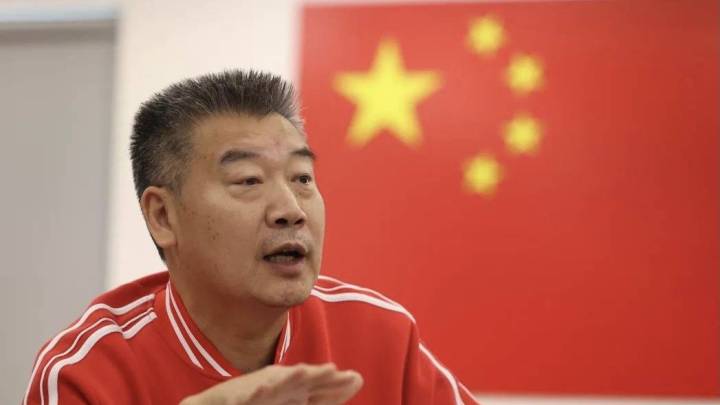 针对中国乒乓球女队优化巴黎奥运选拔办法,国乒总教练李隼在接受