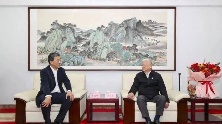教育部部长怀进鹏调研北京邮电大学，你怎么看？