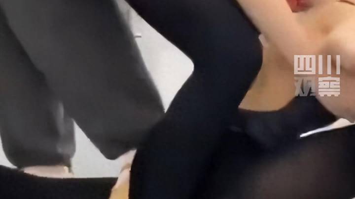 舞蹈老师踩断17岁女孩腿，影响了高考只愿赔5万，合理吗？