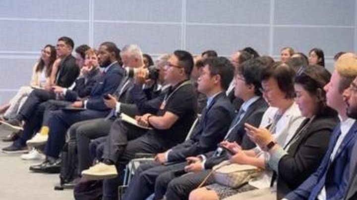 夏季达沃斯论坛，你认为人工智能会驱动职业发展吗？
