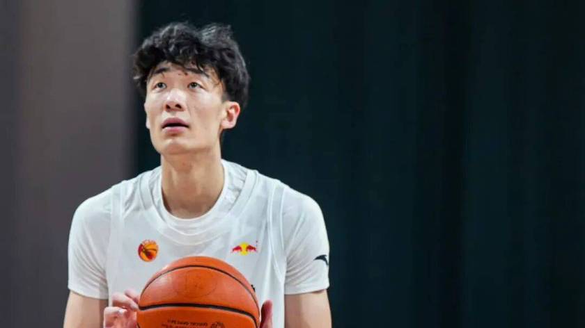 清华大学球员石奎退出CBA选秀，他为了躲避四川队宁愿加盟NBL联赛